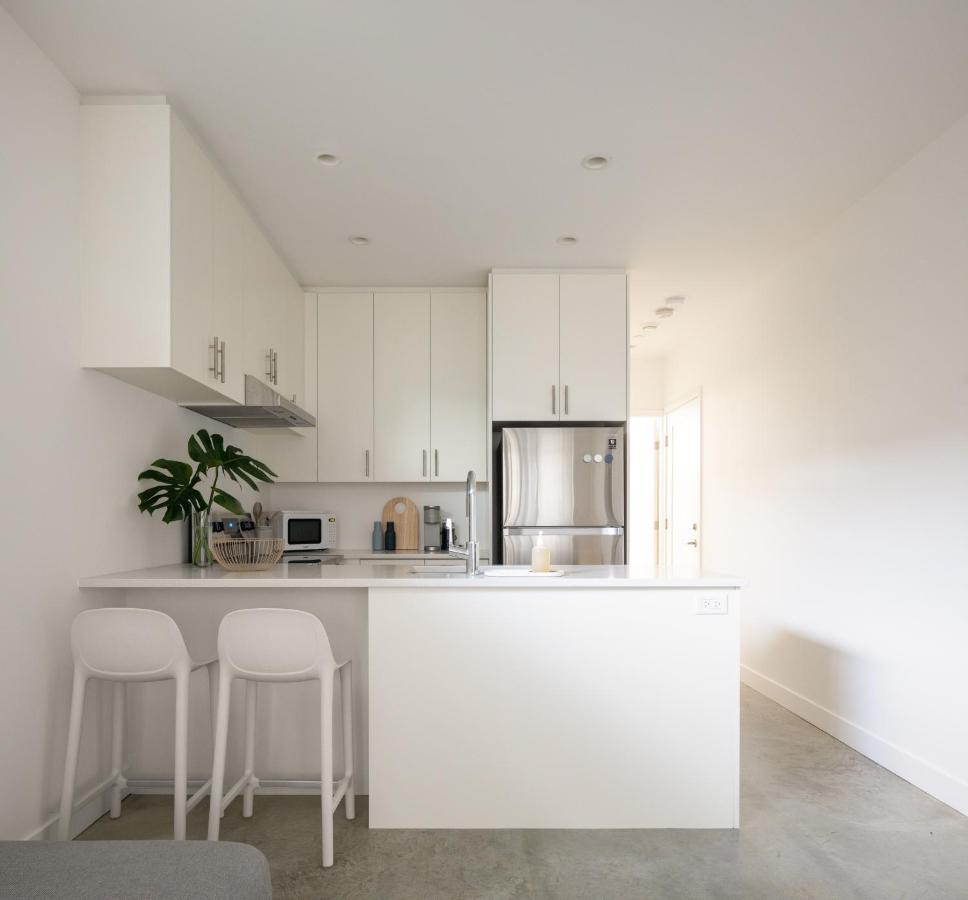 Welcome To Kinn Apartment - Lovely One Bedroom Vancouver Exterior foto